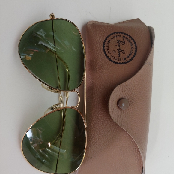 Vintage Ray Ban B&L USA AVIATOR Sunglasses Gold Pilot - Picture 2 of 8